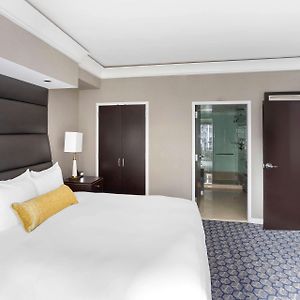 One-Bedroom King Suite